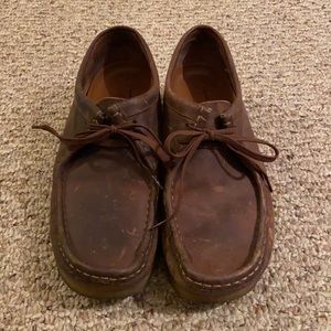 Men’s size 10 Clarks Original Wallabee